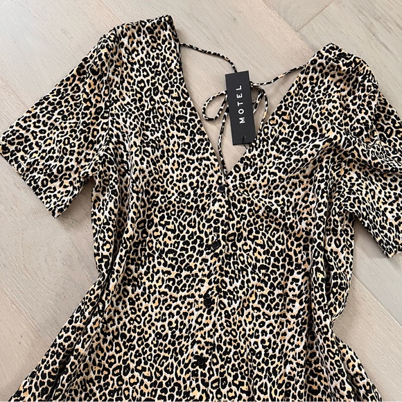 NWT motel crosena leopard mini dress s - Picture 4 of 10